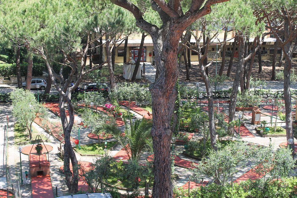 Ricci Hotel - Marina Di Grosseto Exterior photo