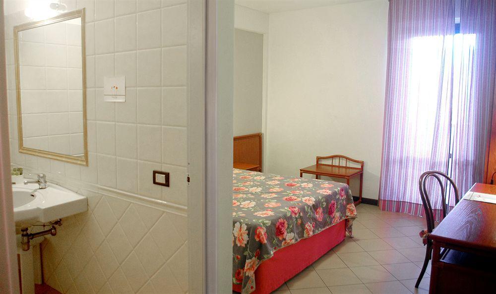 Ricci Hotel - Marina Di Grosseto Exterior photo